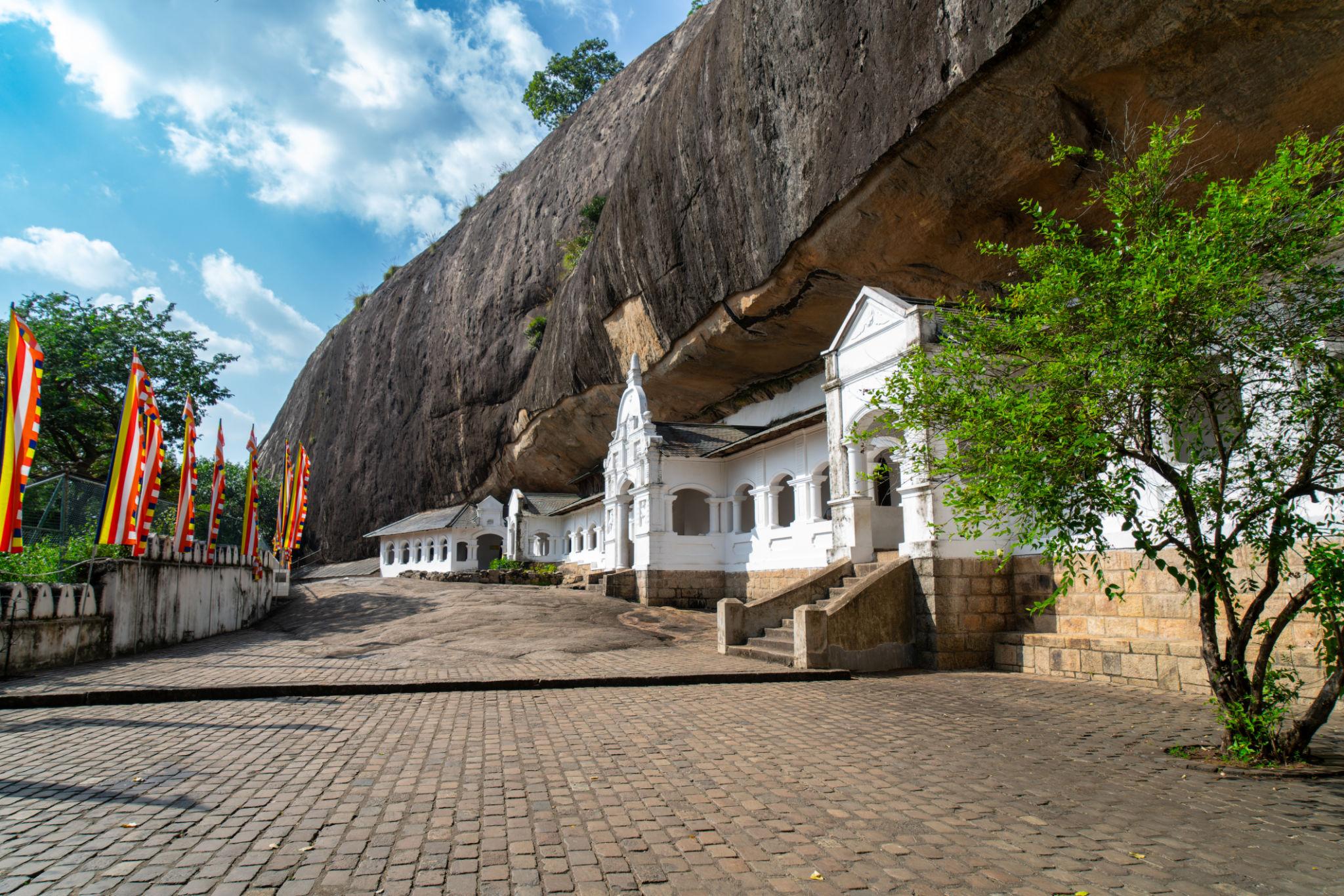 Dambulla Cave Temple